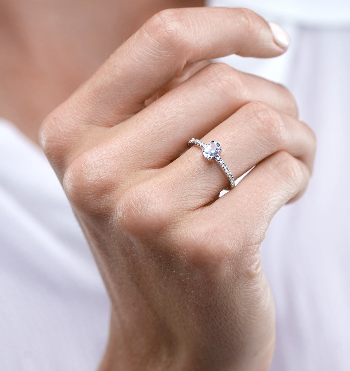 9K White Gold Diamond and Aquamarine Ring 0.08ct